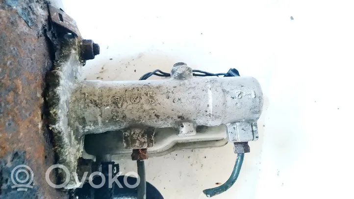 Mazda 626 Główny cylinder hamulca 83404312