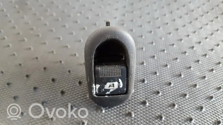 Citroen C3 Przyciski szyb 96401469XT