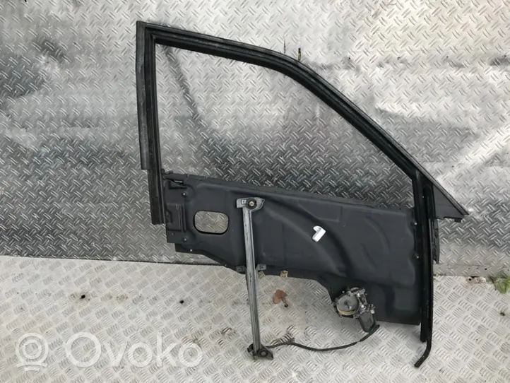 Audi 80 90 S2 B4 Cornice del finestrino/vetro portiera anteriore 