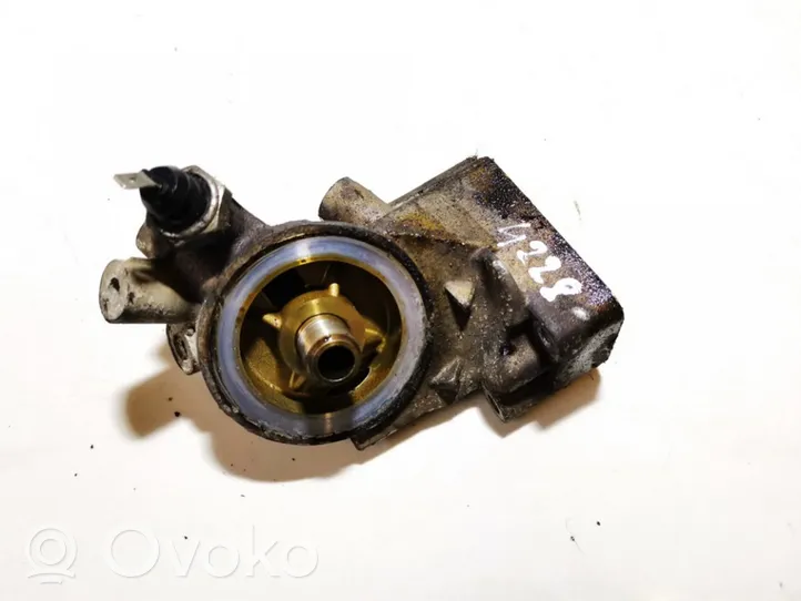 Audi A4 S4 B5 8D Oil filter mounting bracket 050115417