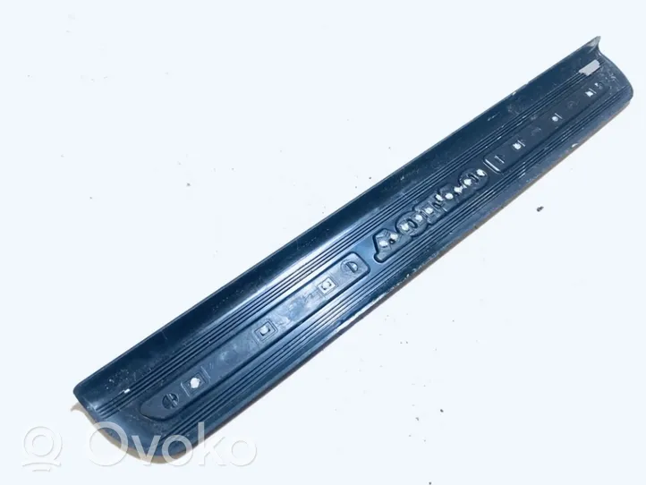 Volvo V50 Front sill trim cover 08622671