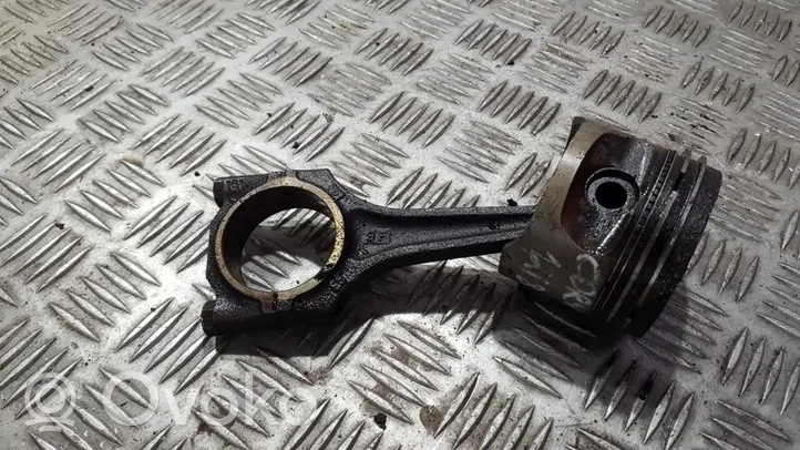 Opel Corsa B Piston avec bielle 