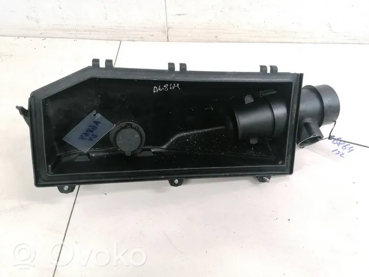 Mercedes-Benz C W203 Scatola del filtro dell’aria A0000945568