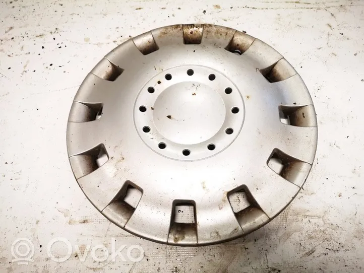 Volkswagen PASSAT B5 R14 wheel hub/cap/trim 