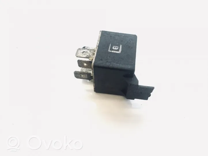 Renault Trafic I Other relay 12V25A03508