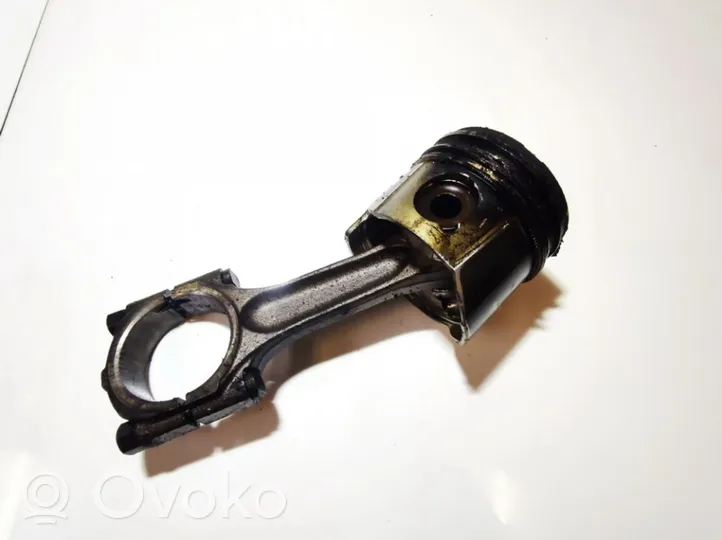 Peugeot 307 Piston avec bielle 