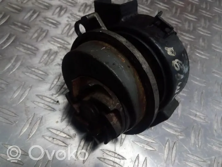 Opel Omega B1 Pompe de circulation d'eau 