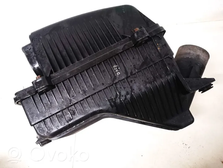 KIA Carnival Air filter box kiak51a