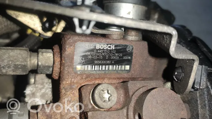 Peugeot 307 Polttoaineen ruiskutuksen suurpainepumppu 0445010102