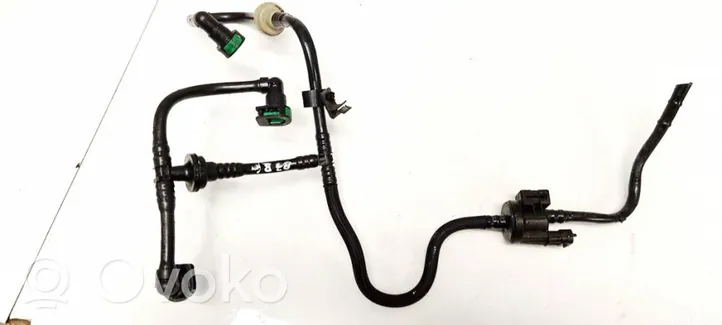 Ford Focus Tuyau d'alimentation conduite de carburant 