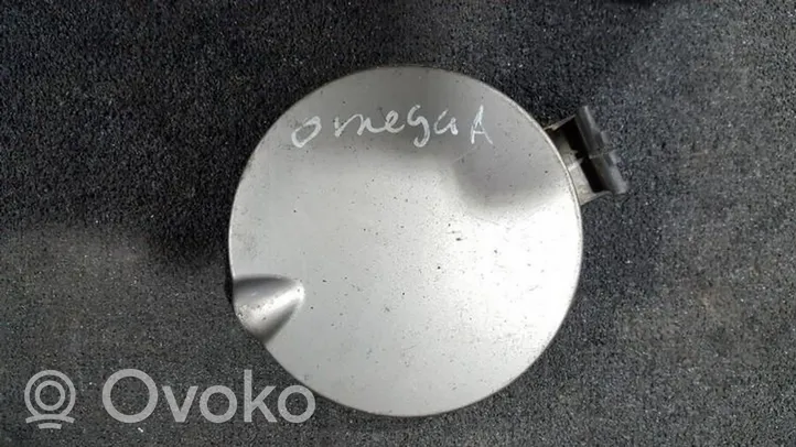 Opel Omega A Fuel tank cap 