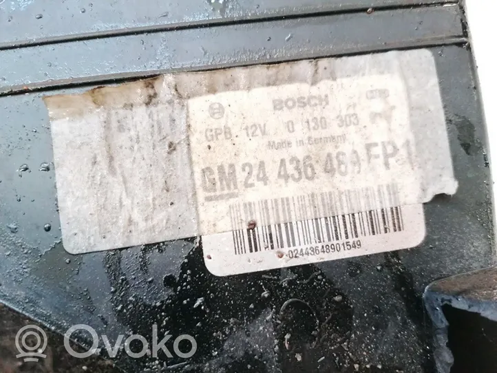 Opel Omega B2 Osłona wentylatora chłodnicy 24436489