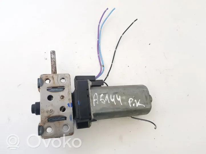 Volvo S40, V40 Seat adjustment motor 9863000102