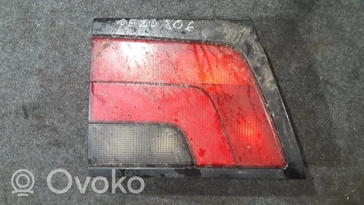 Peugeot 806 Lampy tylnej klapy bagażnika 