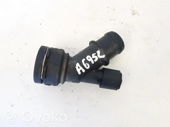 Volkswagen Fox Tubo flessibile del liquido di raffreddamento del motore 6q0122291f