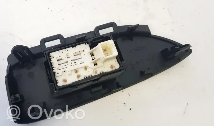 Toyota Prius (XW30) Interruptor del elevalunas eléctrico 7427247060