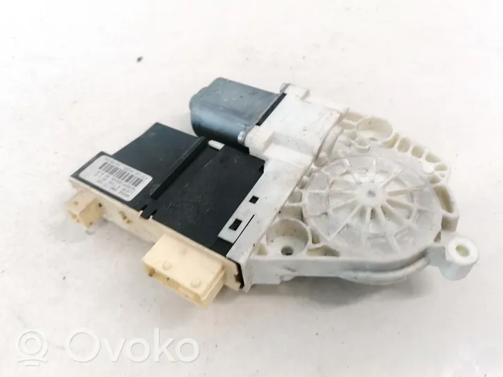 Citroen C4 I Moteur de lève-vitre de porte avant 997832101