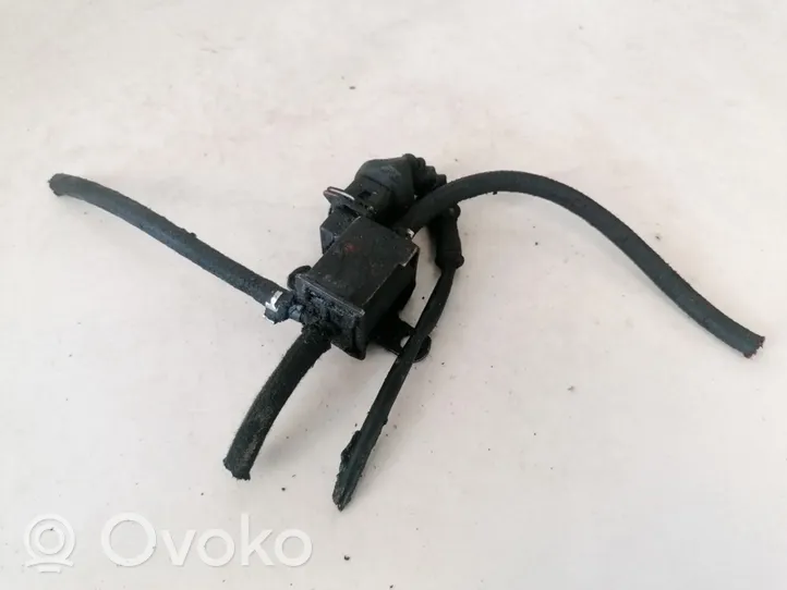 Audi A6 S6 C4 4A Solenoidinis vožtuvas 