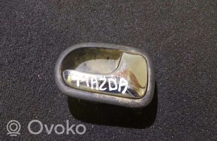 Mazda 626 Poignée intérieure de porte arrière 