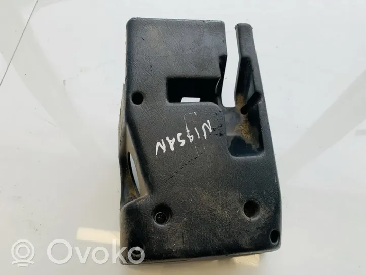 Nissan Almera Garniture de colonne de volant 484701n600