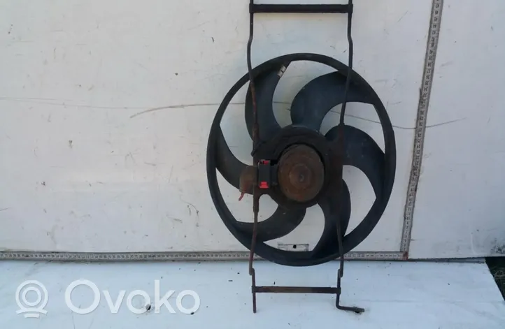 Citroen Xsara Radiator cooling fan shroud 