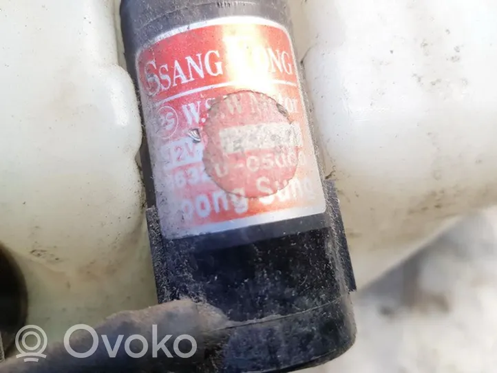 SsangYong Rexton Pompa spryskiwacza szyby przedniej / czołowej 8632005000