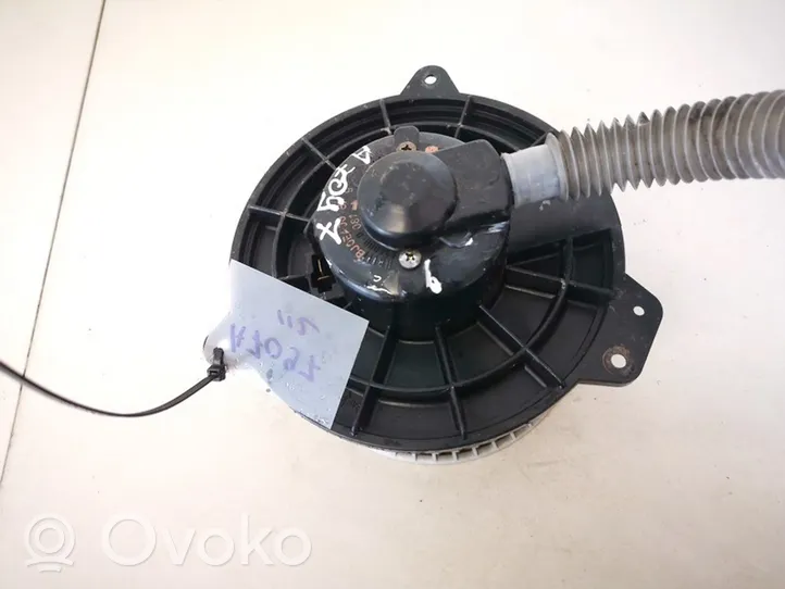 Mazda 323 Pečiuko ventiliatorius/ putikas 8940000081