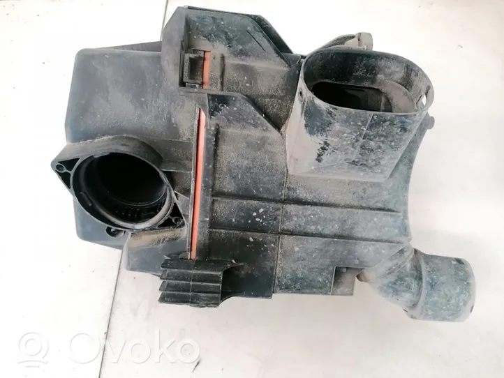 Volkswagen Polo IV 9N3 Scatola del filtro dell’aria 6q0129601at