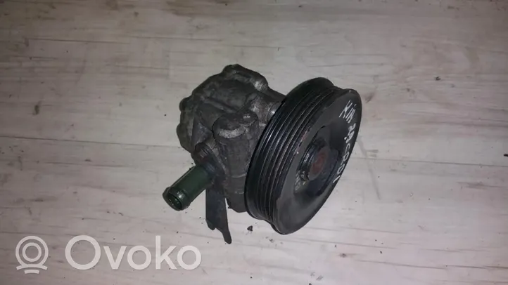 KIA Carnival Pompe de direction assistée 4304b196