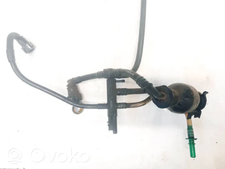 Citroen C2 Tuyau d'alimentation conduite de carburant 