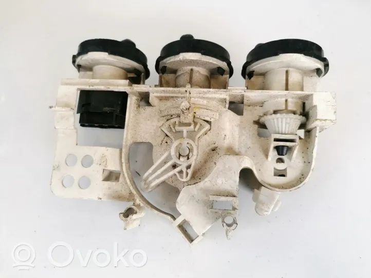 Mitsubishi Galant Oro kondicionieriaus/ klimato/ pečiuko valdymo blokas (salone) 97628293352