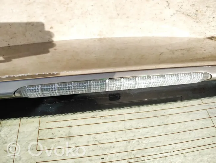 Subaru Legacy Luce d’arresto centrale/supplementare 