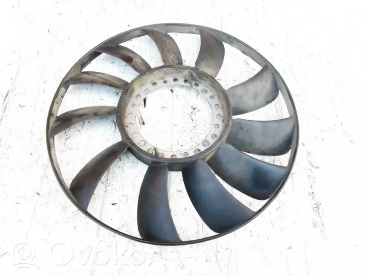 Audi A4 S4 B5 8D Hélice moteur ventilateur 058121301b