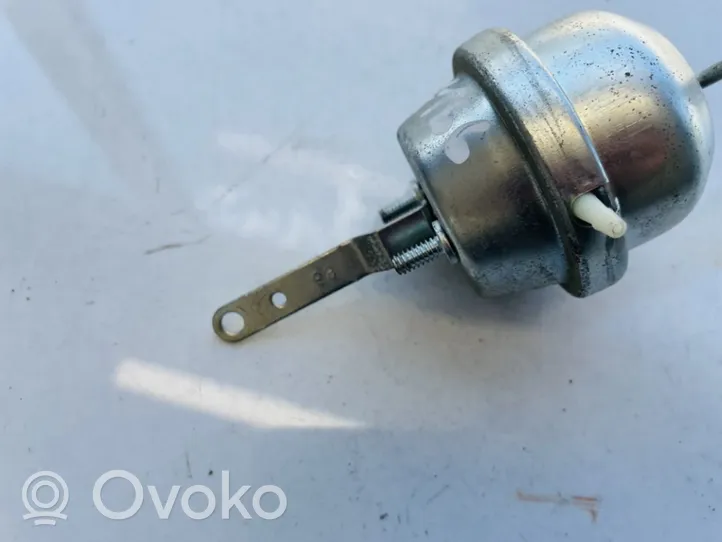 Ford Mondeo MK I Valve vacuum 3613513