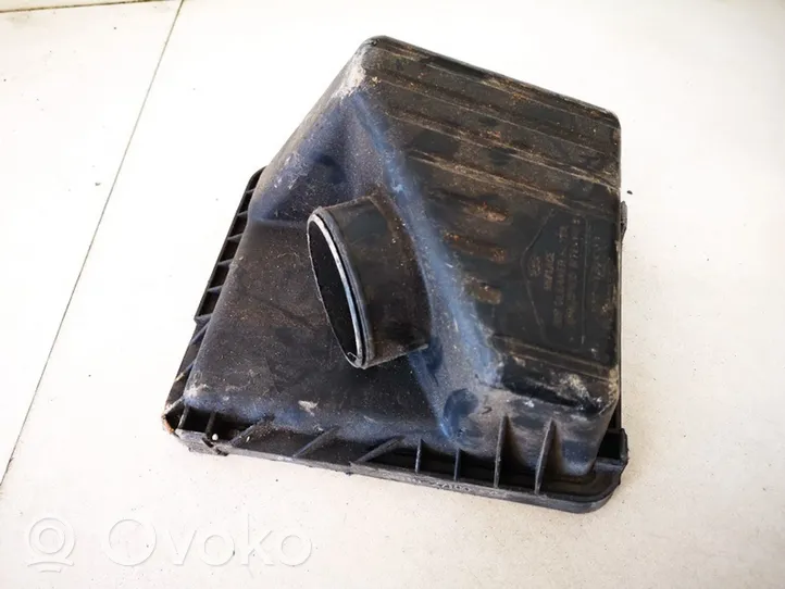 Hyundai Elantra Air filter box 2811027100