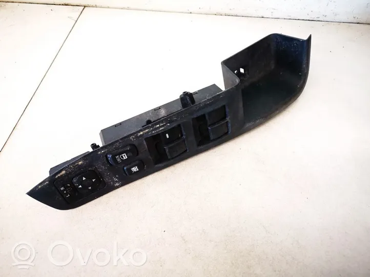 Toyota Yaris Verso Przyciski szyb 8608a147