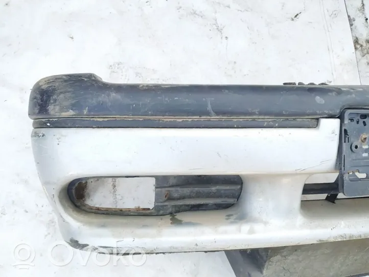 Renault 19 Front bumper pilkas