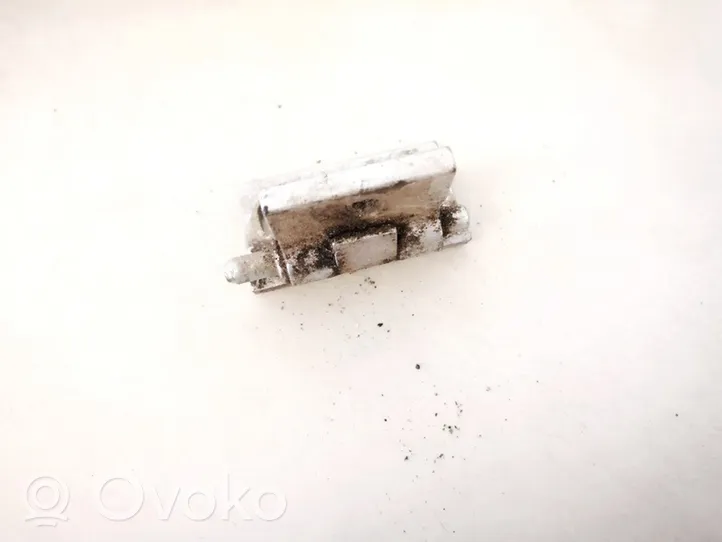 Volvo XC90 Etuoven yläsarana 