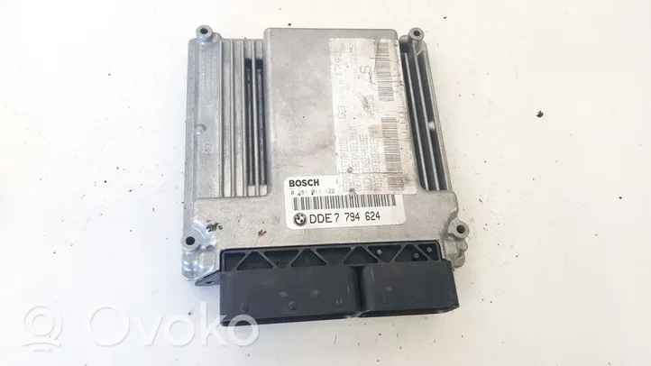 BMW 3 E46 Sterownik / Moduł ECU 0281011122