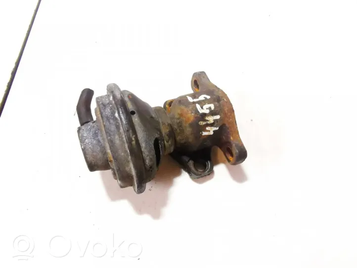 Renault Master I EGR valve 