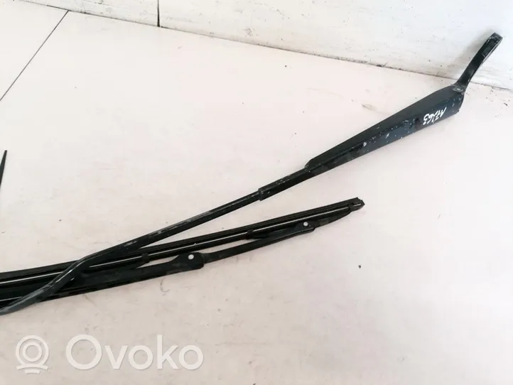 Dodge Caravan Front wiper blade arm 