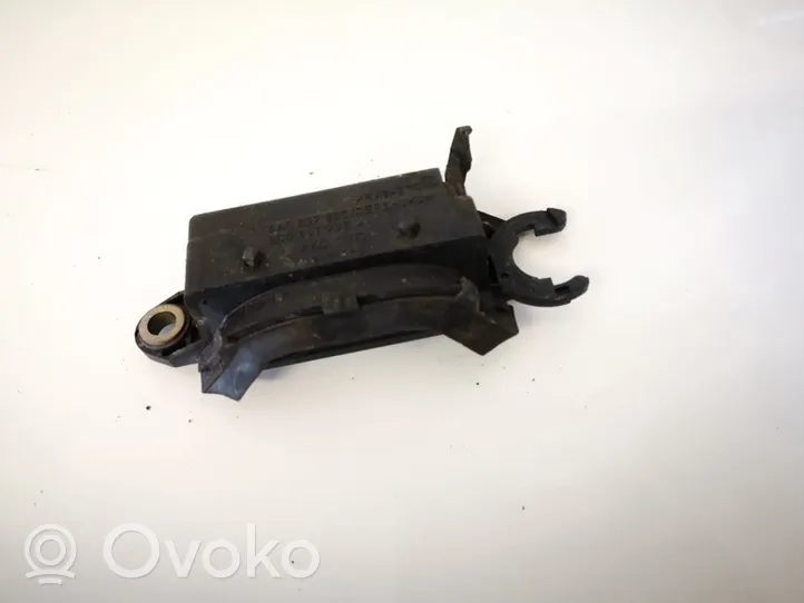 Audi A4 S4 B5 8D Etuoven ulkokahva 4a0837206