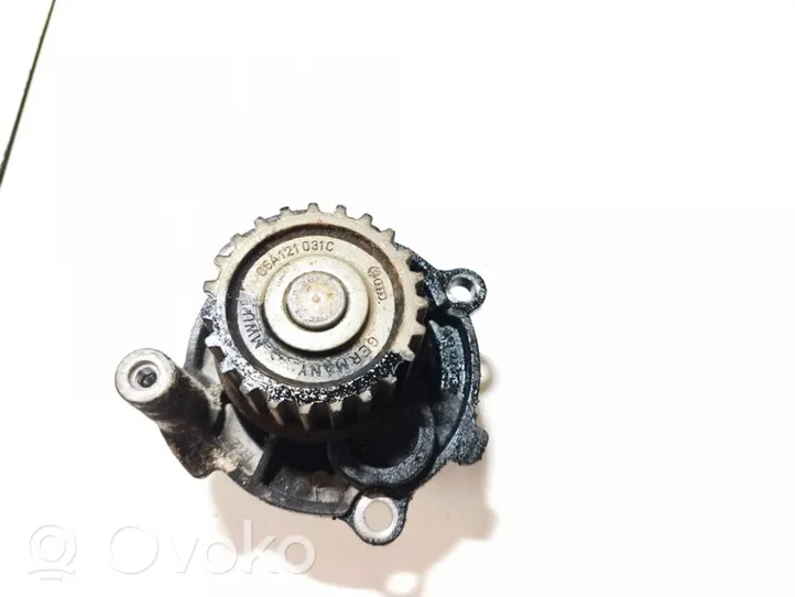 Audi A3 S3 8P Vesipumppu 06a121021a