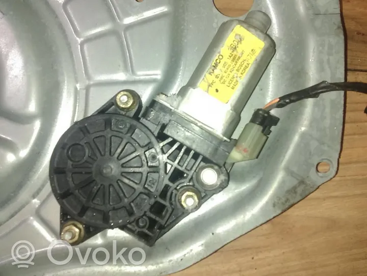 Hyundai Elantra Moteur de lève-vitre de porte avant 