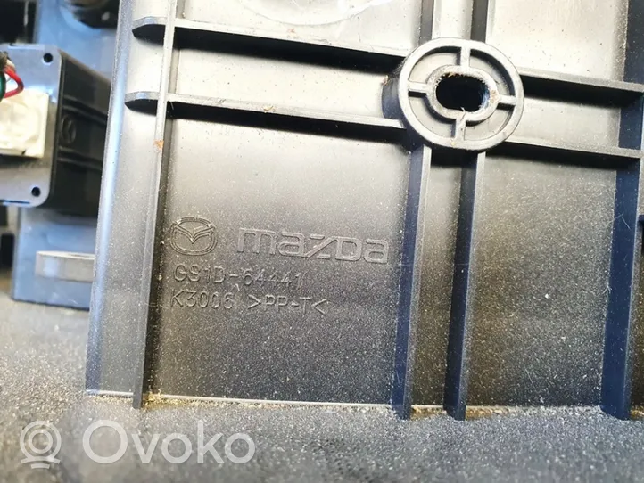 Mazda 6 Podłokietnik tunelu środkowego k3006