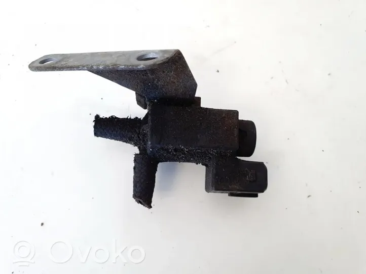 Toyota Avensis T270 Solenoidinis vožtuvas 70231800