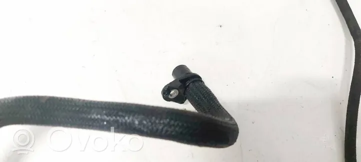 Toyota Avensis T270 Fuel line pipe 