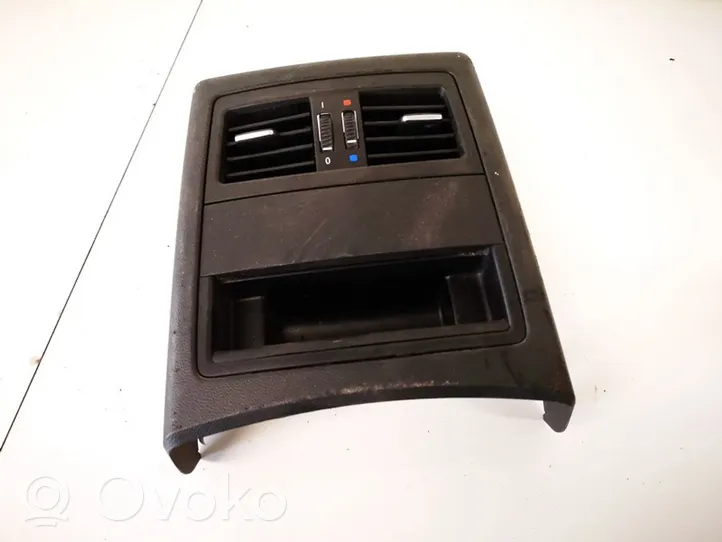 BMW 3 E90 E91 Centrālais gaisa ventilācijas režģis 51167118049