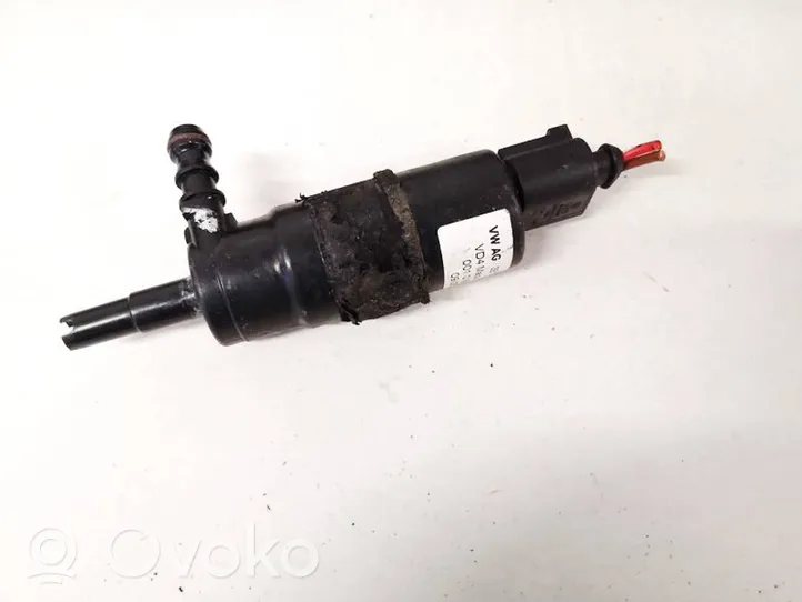 Volkswagen Touran I Headlight washer pump 3b7955681