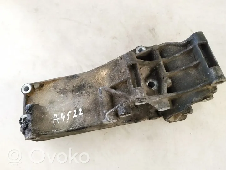 Volkswagen Polo III 6N 6N2 6NF Support, suspension du moteur 032145169